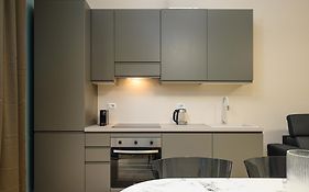 Suites In Porta Garibaldi & Chinatown - City Center Well Connected